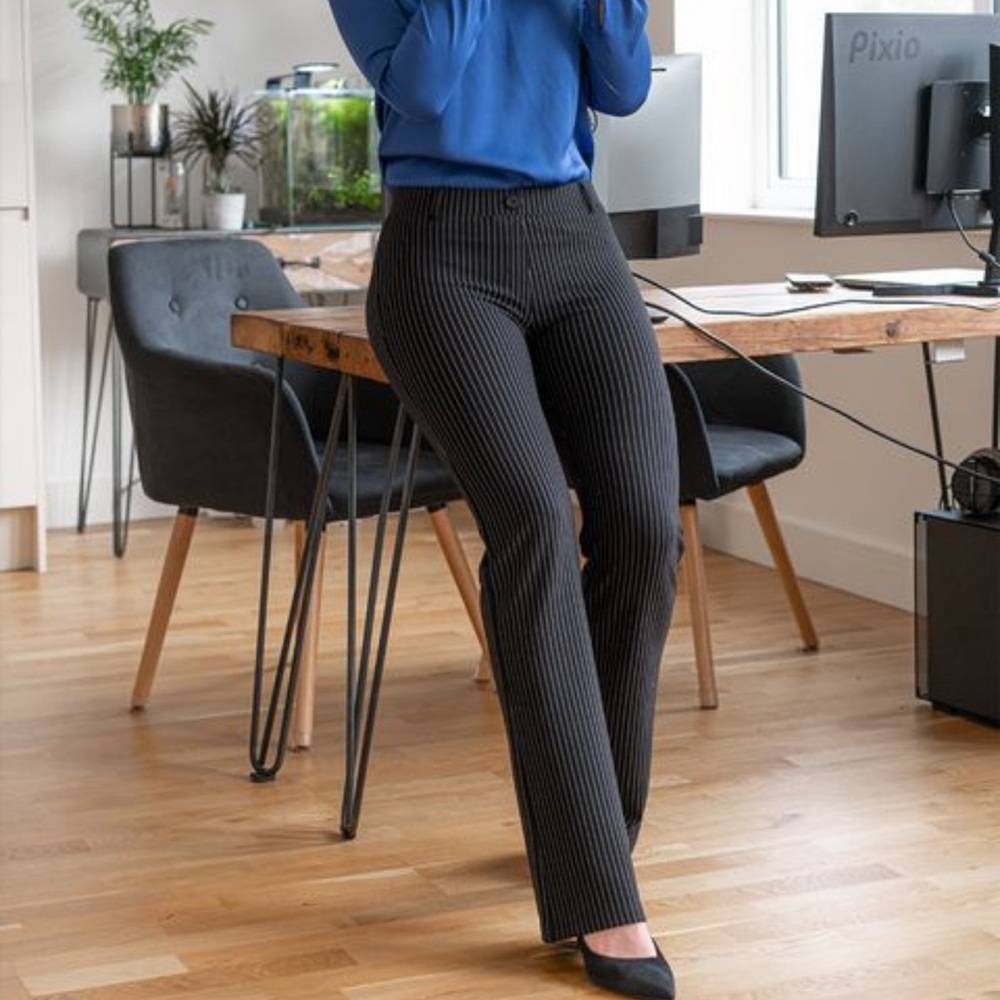 Dress Pant Yoga Pants
Straight-Leg • Classic